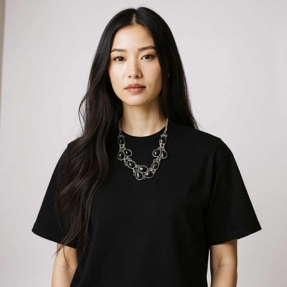 Elegant Black Stone Necklace - Picture 2 of 5